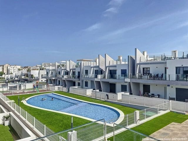 2 bedroom Bungalow for sale in San Miguel de Salinas with pool - € 248,000 (Ref: 10157408)