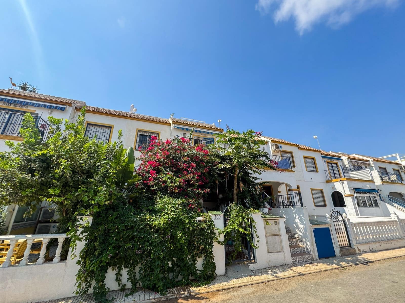 3 bedroom Bungalow for sale in Orihuela Costa with pool - € 179,000 (Ref: 10162851)