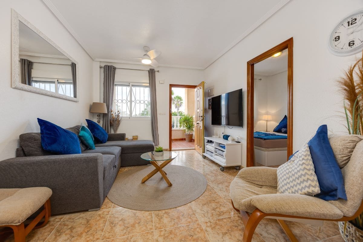 2 bedroom Bungalow for sale in Orihuela Costa with pool - € 196,100 (Ref: 10162852)