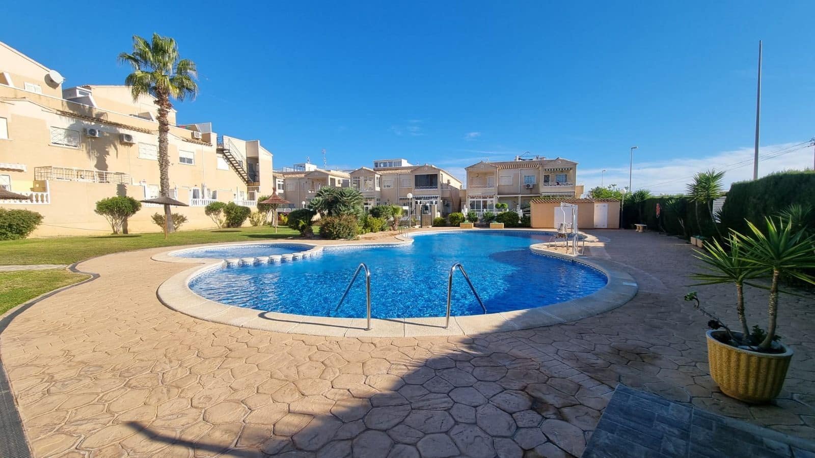 2 soverom Hus til salgs i Orihuela Costa med svømmebasseng - € 175 000 (Ref: 10182649)
