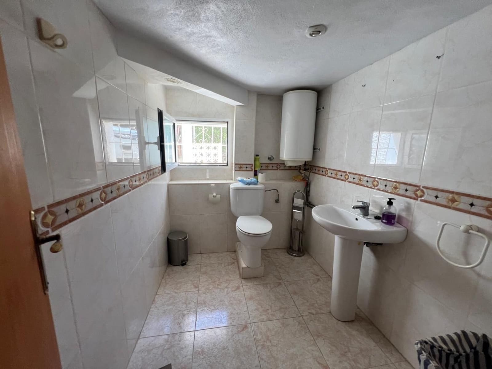 Chalet de 5 habitaciones en Torrevieja en venta con piscina garaje - 387.990 € (Ref: 10182652)