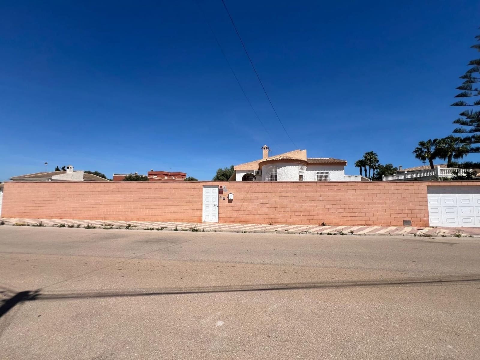 Chalet de 5 habitaciones en Torrevieja en venta con piscina garaje - 387.990 € (Ref: 10182652)