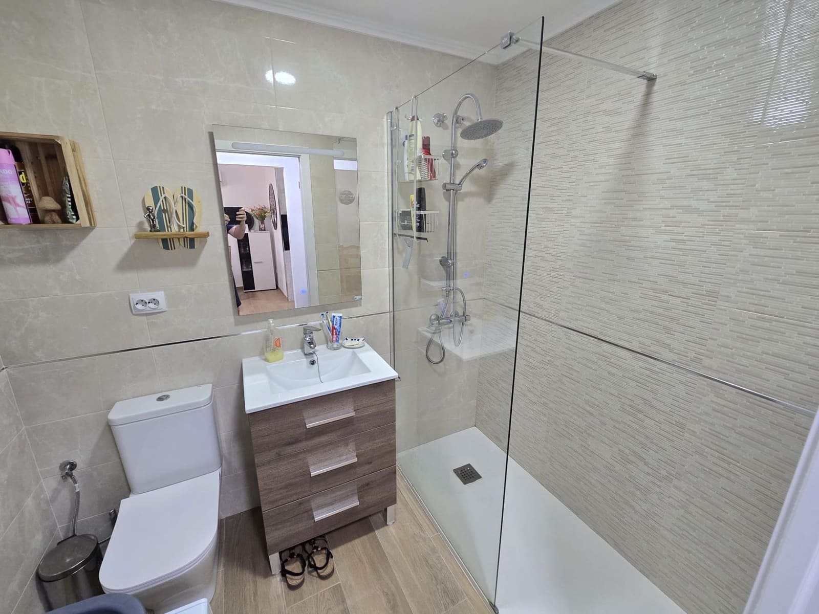 Bungalow de 2 habitaciones en Torrevieja en venta con piscina garaje - 145.000 € (Ref: 10184308)