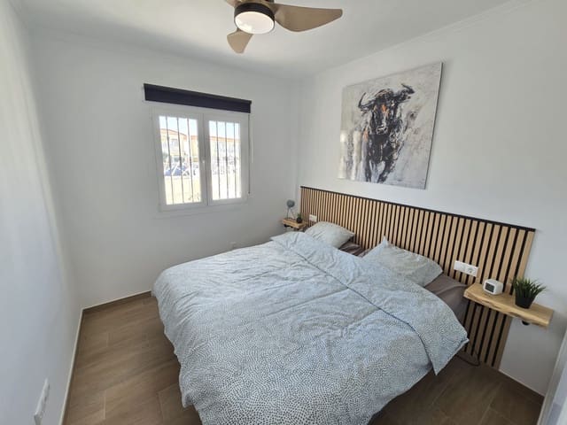2 soverom Bungalow til salgs i Torrevieja med svømmebasseng garasje - € 145 000 (Ref: 10184308)