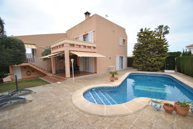 4 quarto Moradia para venda em Torrevieja com piscina garagem - 750 000 € (Ref: 4507398)
