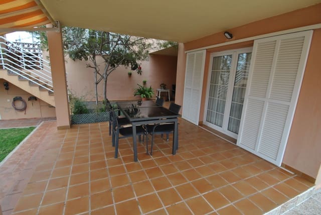 4 quarto Moradia para venda em Torrevieja com piscina garagem - 750 000 € (Ref: 4507398)