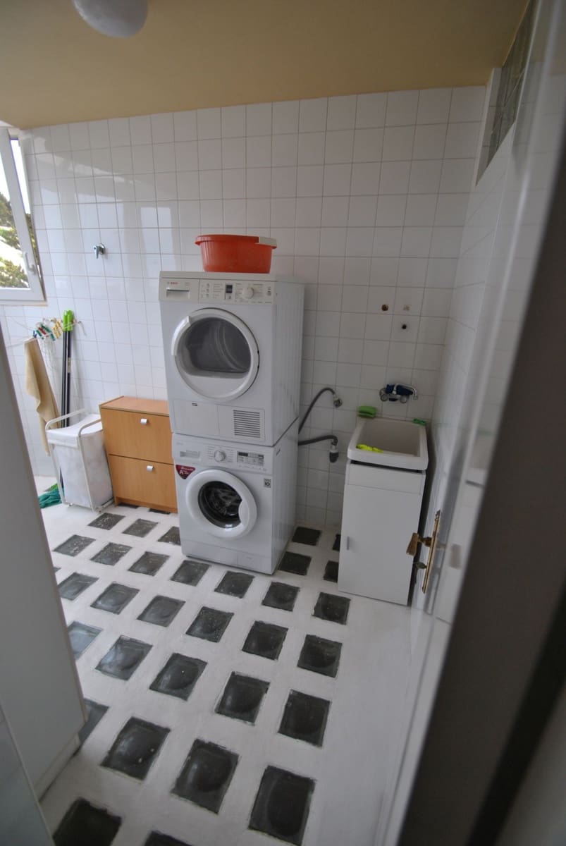 4 bedroom Villa for sale in Torrevieja with pool garage - € 750,000 (Ref: 4507398)