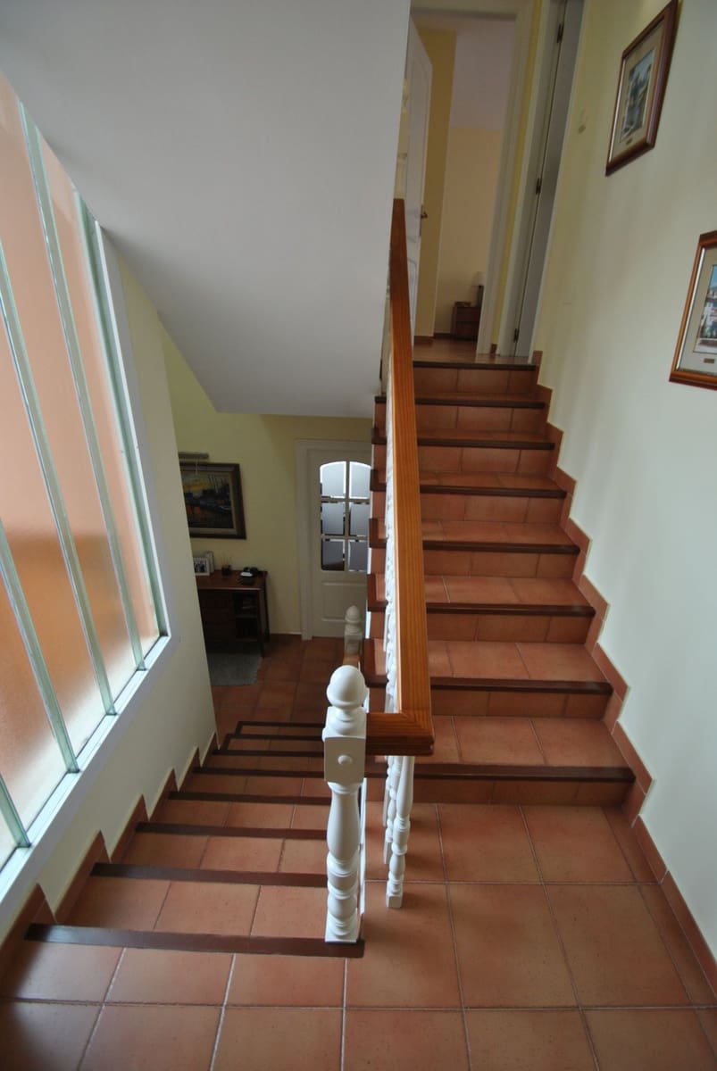 4 bedroom Villa for sale in Torrevieja with pool garage - € 750,000 (Ref: 4507398)