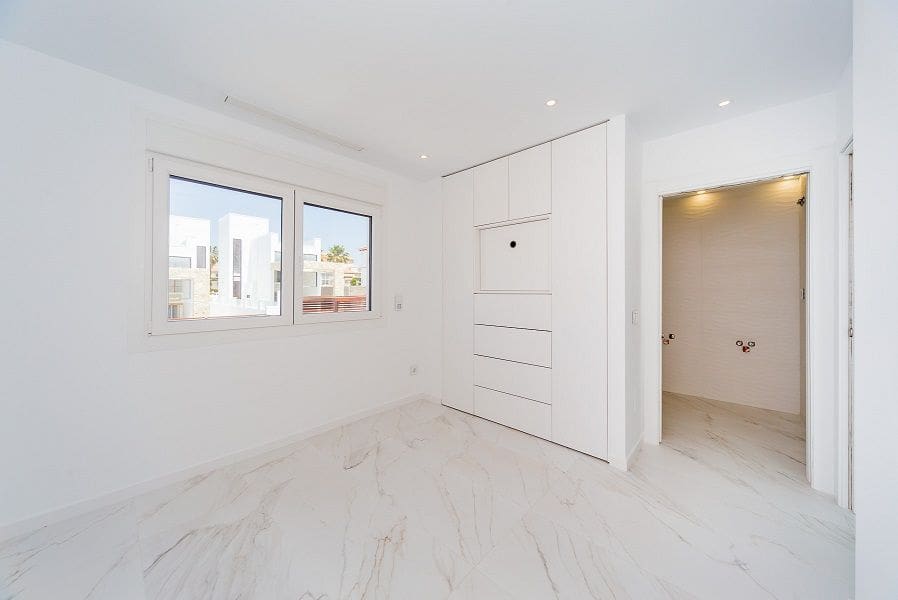 4 chambre Villa/Maison à vendre à Aguas Nuevas avec piscine garage - 699 000 € (Ref: 5271202)