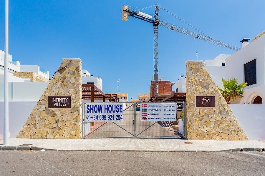 4 chambre Villa/Maison à vendre à Aguas Nuevas avec piscine garage - 699 000 € (Ref: 5271202)