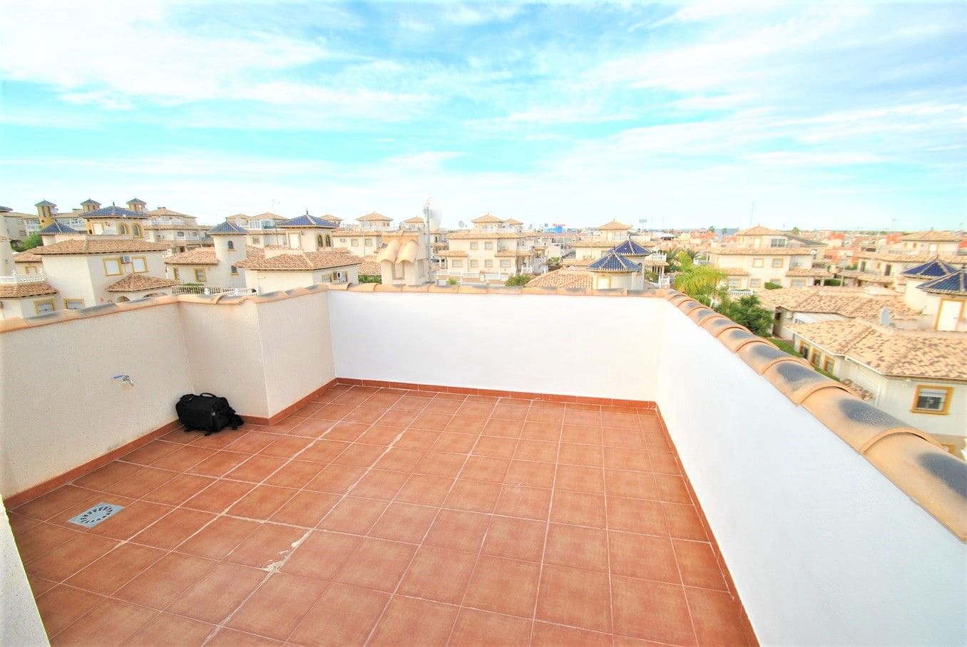 3 bedroom Villa for sale in Villamartin with pool garage - € 347,000 (Ref: 5669293)