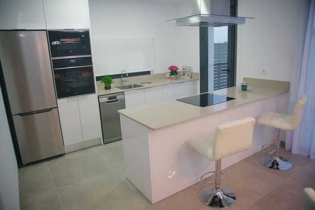 3 sypialnia Willa na sprzedaż w Los Montesinos z basenem garażem - 358 000 € (Ref: 6973708)