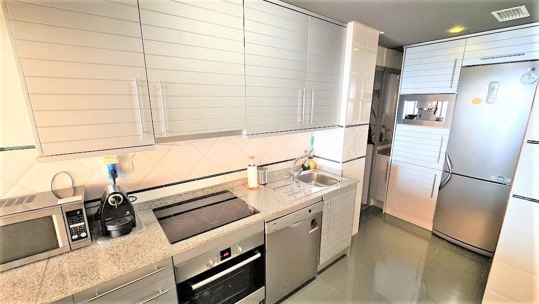 3 bedroom Apartment for sale in Torrevieja with pool - € 315,000 (Ref: 7096819)