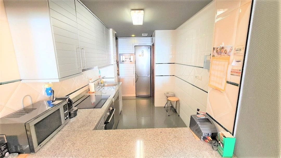 3 bedroom Apartment for sale in Torrevieja with pool - € 315,000 (Ref: 7096819)