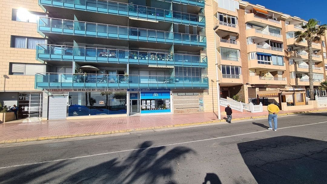 3 bedroom Apartment for sale in Torrevieja with pool - € 315,000 (Ref: 7096819)