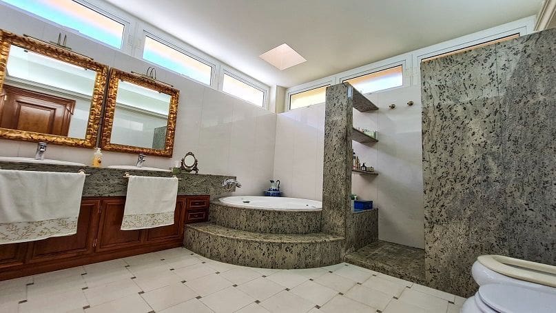 5 bedroom Villa for sale in San Pedro del Pinatar with pool garage - € 1,890,000 (Ref: 7384998)