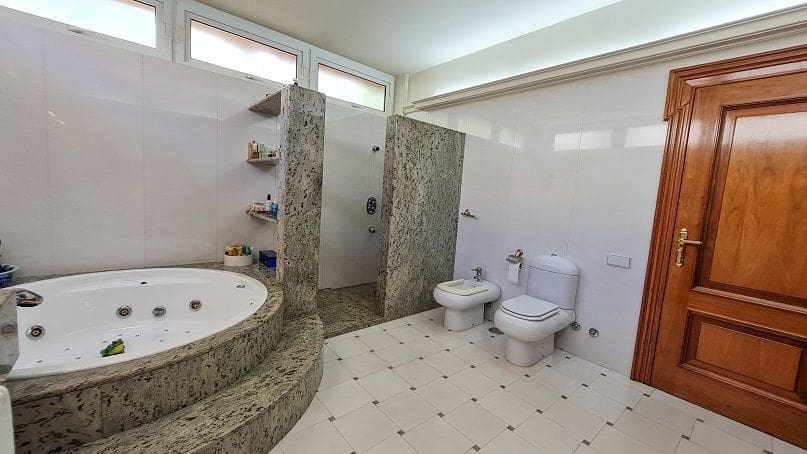 5 bedroom Villa for sale in San Pedro del Pinatar with pool garage - € 1,890,000 (Ref: 7384998)