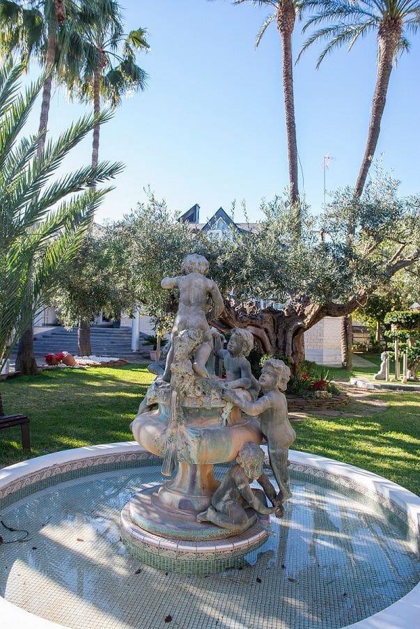 5 bedroom Villa for sale in San Pedro del Pinatar with pool garage - € 1,890,000 (Ref: 7384998)