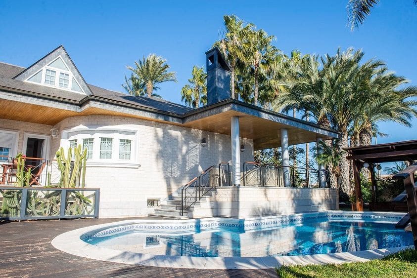 5 bedroom Villa for sale in San Pedro del Pinatar with pool garage - € 1,890,000 (Ref: 7384998)