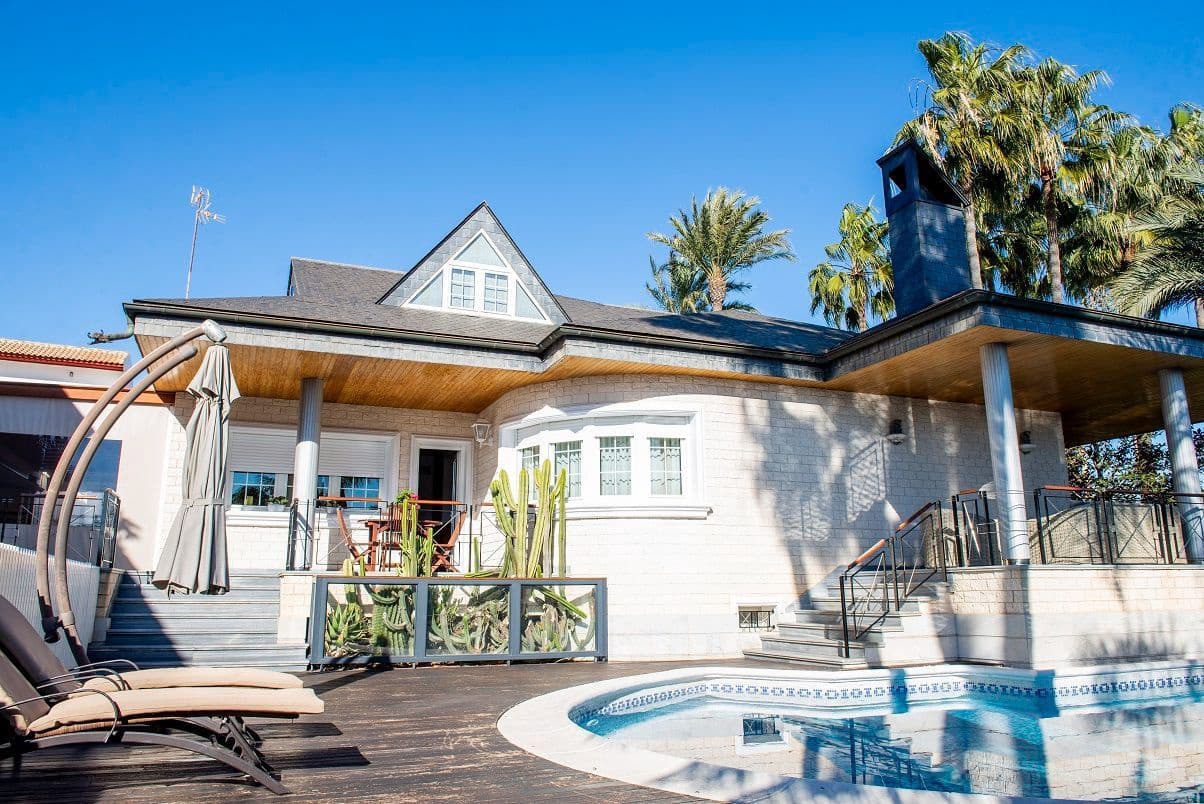 5 bedroom Villa for sale in San Pedro del Pinatar with pool garage - € 1,890,000 (Ref: 7384998)