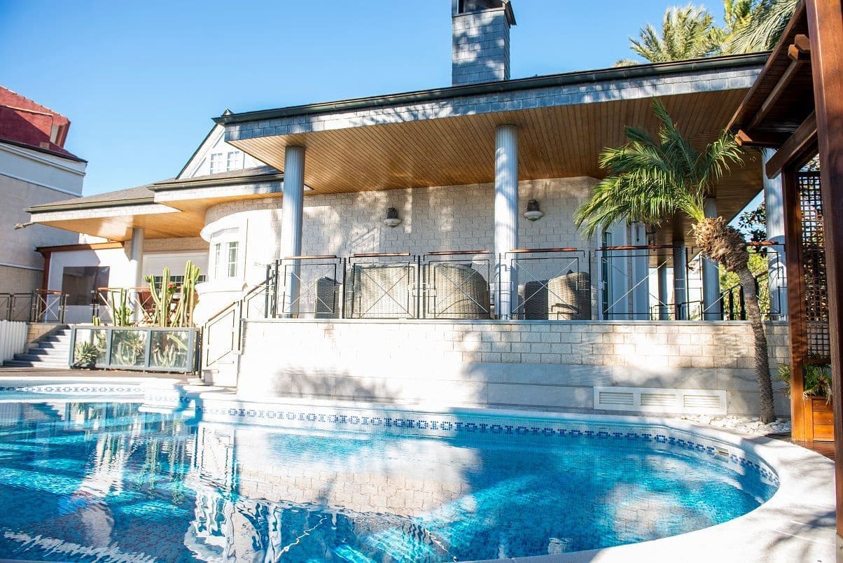 5 bedroom Villa for sale in San Pedro del Pinatar with pool garage - € 1,890,000 (Ref: 7384998)