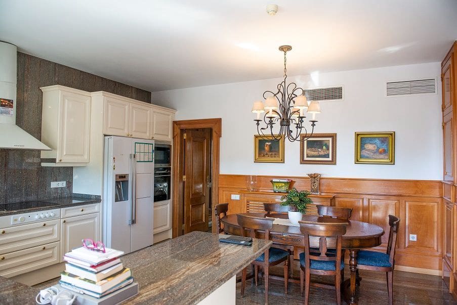 5 bedroom Villa for sale in San Pedro del Pinatar with pool garage - € 1,890,000 (Ref: 7384998)