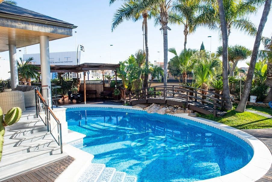 5 bedroom Villa for sale in San Pedro del Pinatar with pool garage - € 1,890,000 (Ref: 7384998)