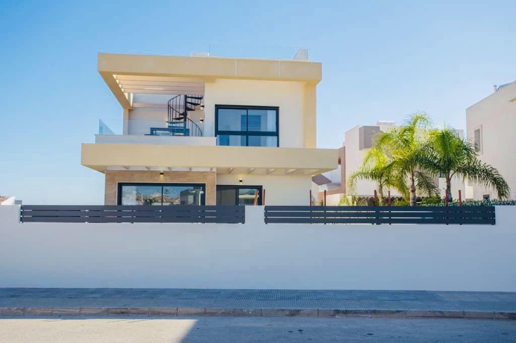 3 camera da letto Villa in vendita in Los Montesinos con piscina garage - 349.000 € (Rif: 7442295)