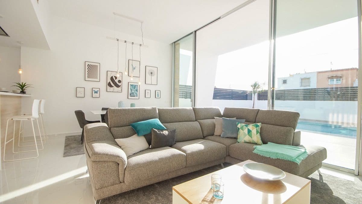 3 camera da letto Villa in vendita in La Siesta con piscina garage - 449.000 € (Rif: 7494743)