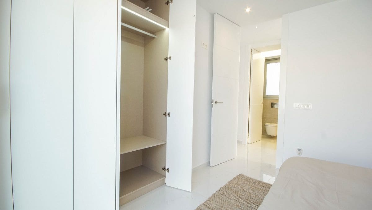 3 camera da letto Villa in vendita in La Siesta con piscina garage - 449.000 € (Rif: 7494743)