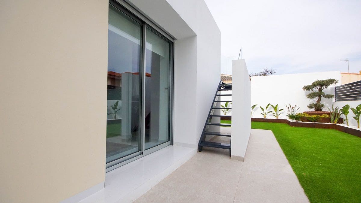 3 camera da letto Villa in vendita in La Siesta con piscina garage - 449.000 € (Rif: 7494743)