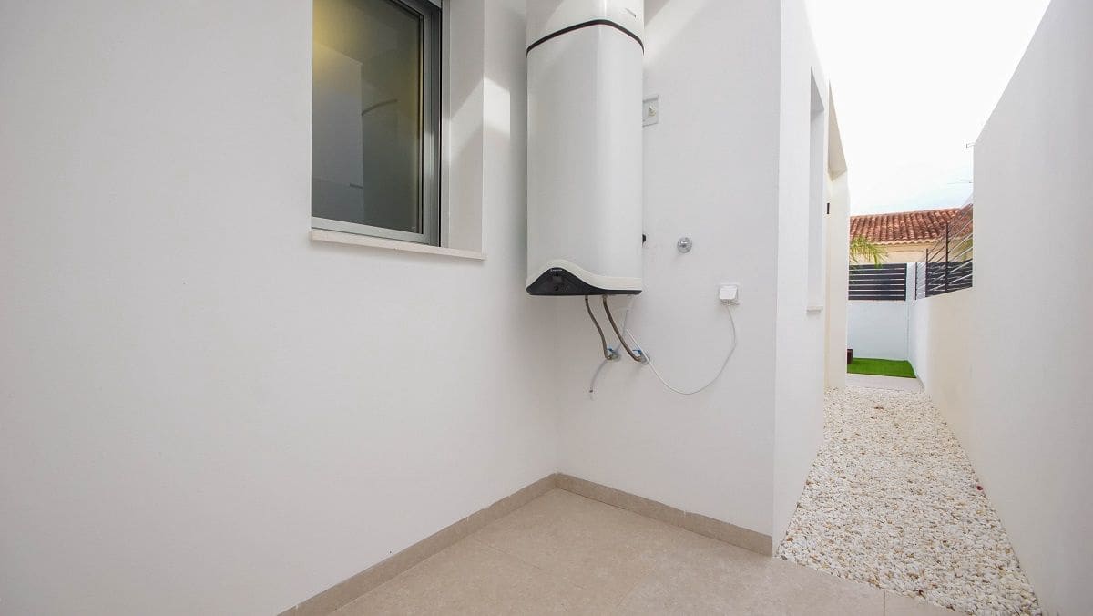 3 camera da letto Villa in vendita in La Siesta con piscina garage - 449.000 € (Rif: 7494743)