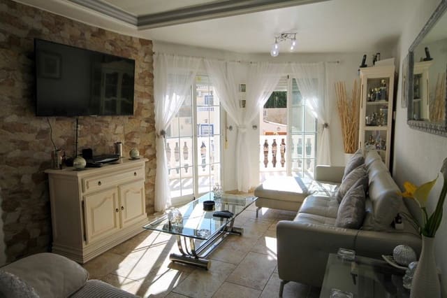 Chalet de 4 habitaciones en San Miguel de Salinas en venta con piscina - 299.000 € (Ref: 7910912)