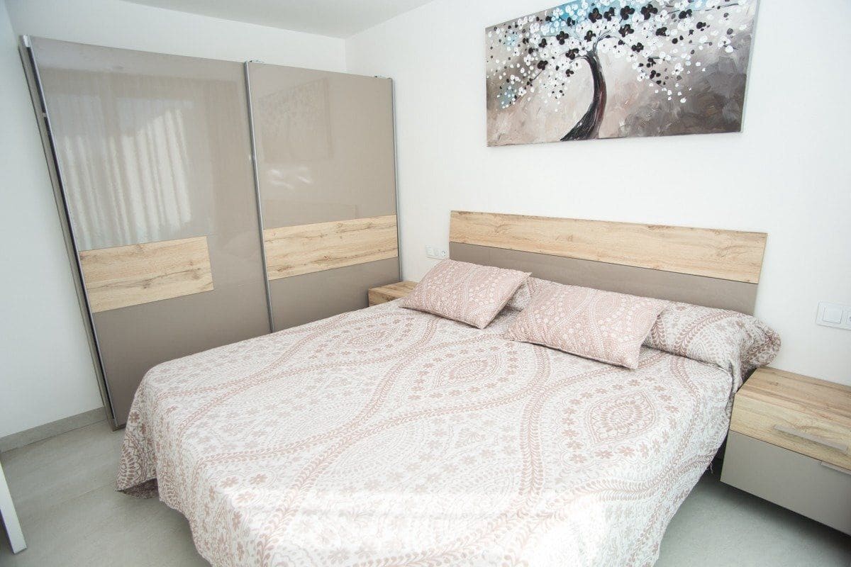 1 bedroom Apartment for sale in Cala de Finestrat with pool - € 280,000 (Ref: 8041844)