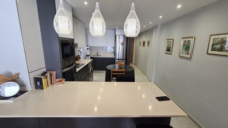 3 bedroom Apartment for sale in Torrevieja - € 311,000 (Ref: 8076332)