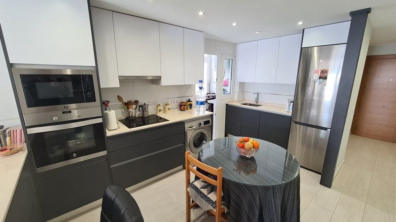 3 bedroom Apartment for sale in Torrevieja - € 311,000 (Ref: 8076332)