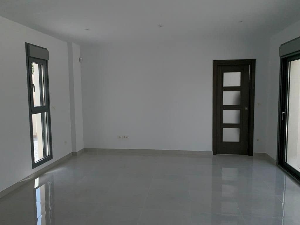 4 bedroom Villa for sale in Pinoso with pool - € 436,000 (Ref: 8130269)