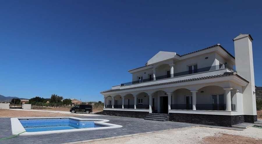 4 bedroom Villa for sale in Pinoso with pool - € 547,000 (Ref: 8130272)