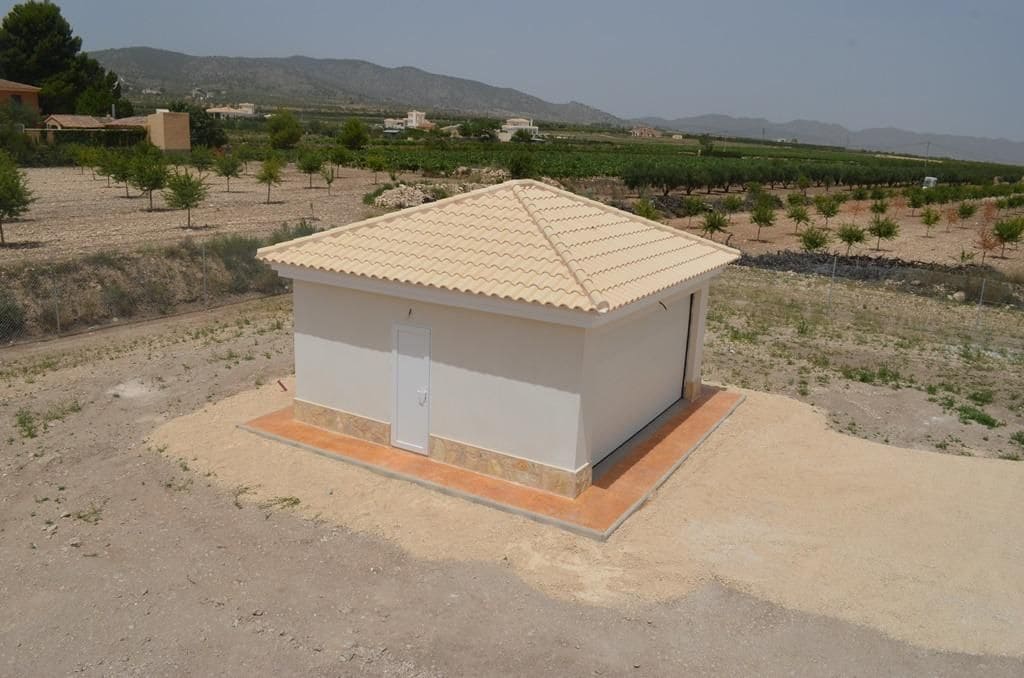 4 bedroom Villa for sale in Pinoso with pool - € 505,000 (Ref: 8130273)