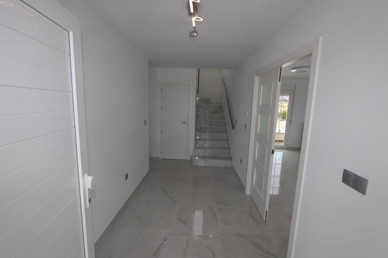 4 bedroom Villa for sale in Pinoso with pool - € 423,000 (Ref: 8130274)