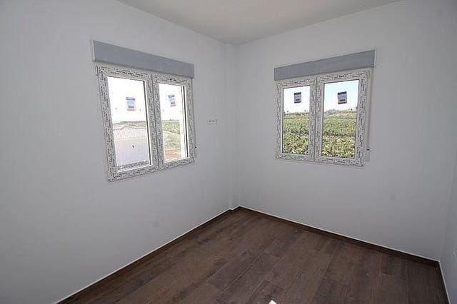 4 sypialnia Willa na sprzedaż w Pinoso z basenem - 375 000 € (Ref: 8130276)