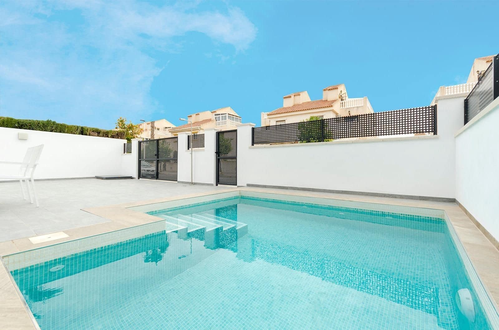 3 sypialnia Willa na sprzedaż w Torrevieja z basenem - 424 000 € (Ref: 8149649)