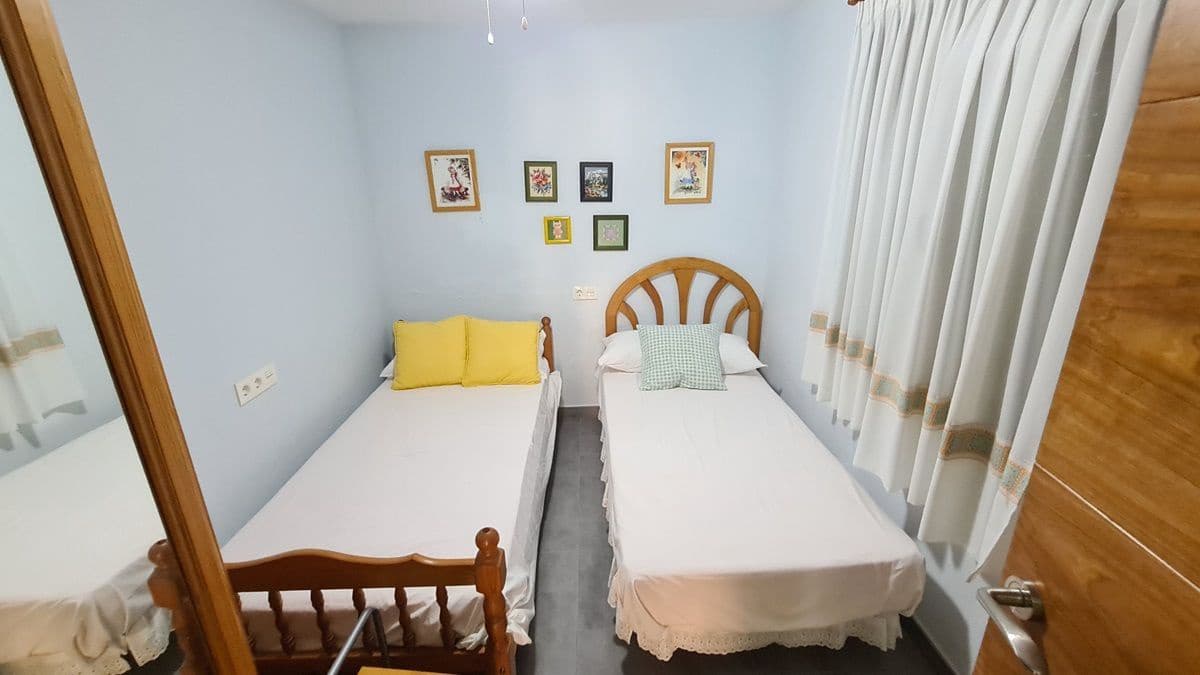 2 bedroom Bungalow for sale in Torrevieja - € 195,000 (Ref: 8297559)