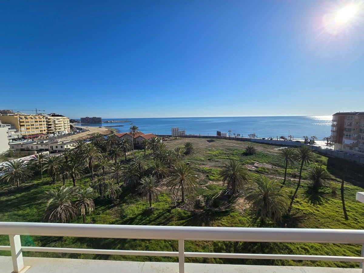 2 bedroom Penthouse for sale in Torrevieja - € 214,900 (Ref: 8813702)