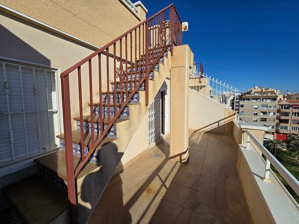 2 bedroom Penthouse for sale in Torrevieja - € 214,900 (Ref: 8813703)