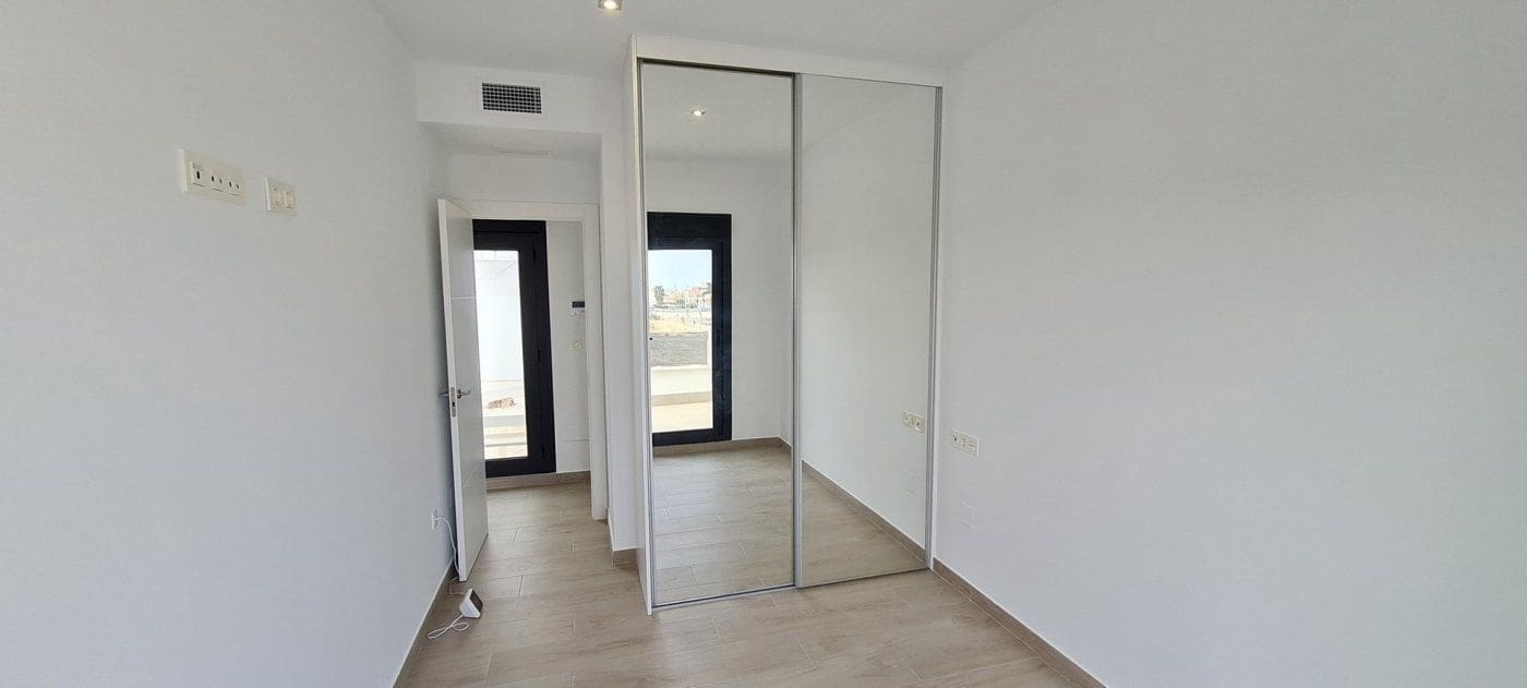 3 chambre Villa/Maison à vendre à Orihuela Costa avec piscine - 549 900 € (Ref: 8856809)