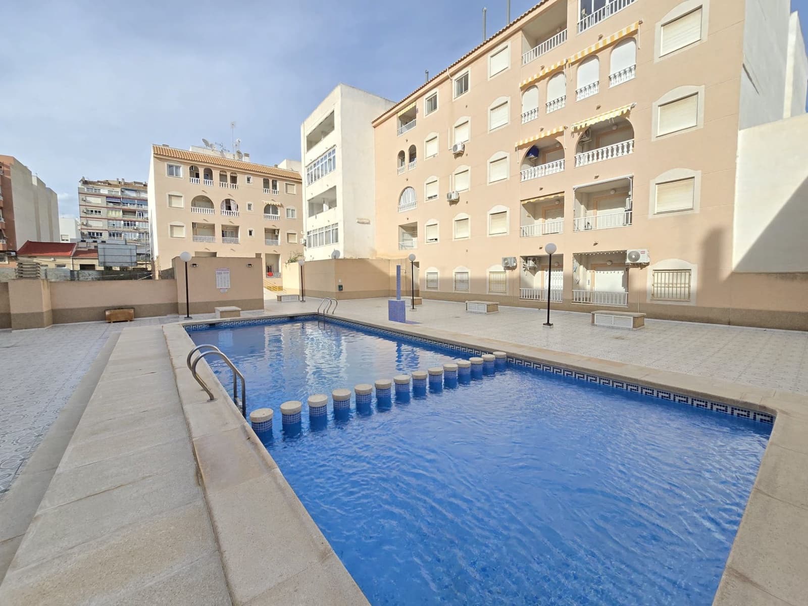 2 bedroom Apartment for sale in Torrevieja with pool - € 136,500 (Ref: 8874119)