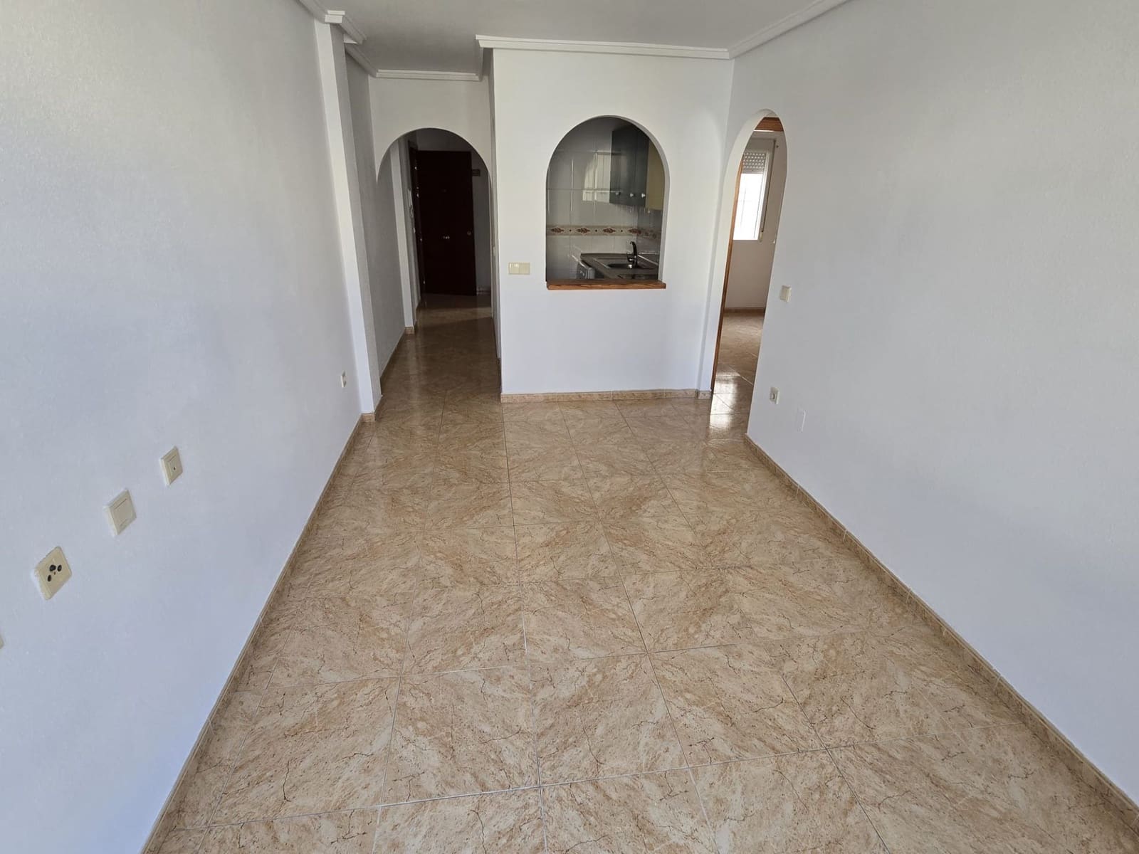 2 bedroom Apartment for sale in Torrevieja with pool - € 136,500 (Ref: 8874119)