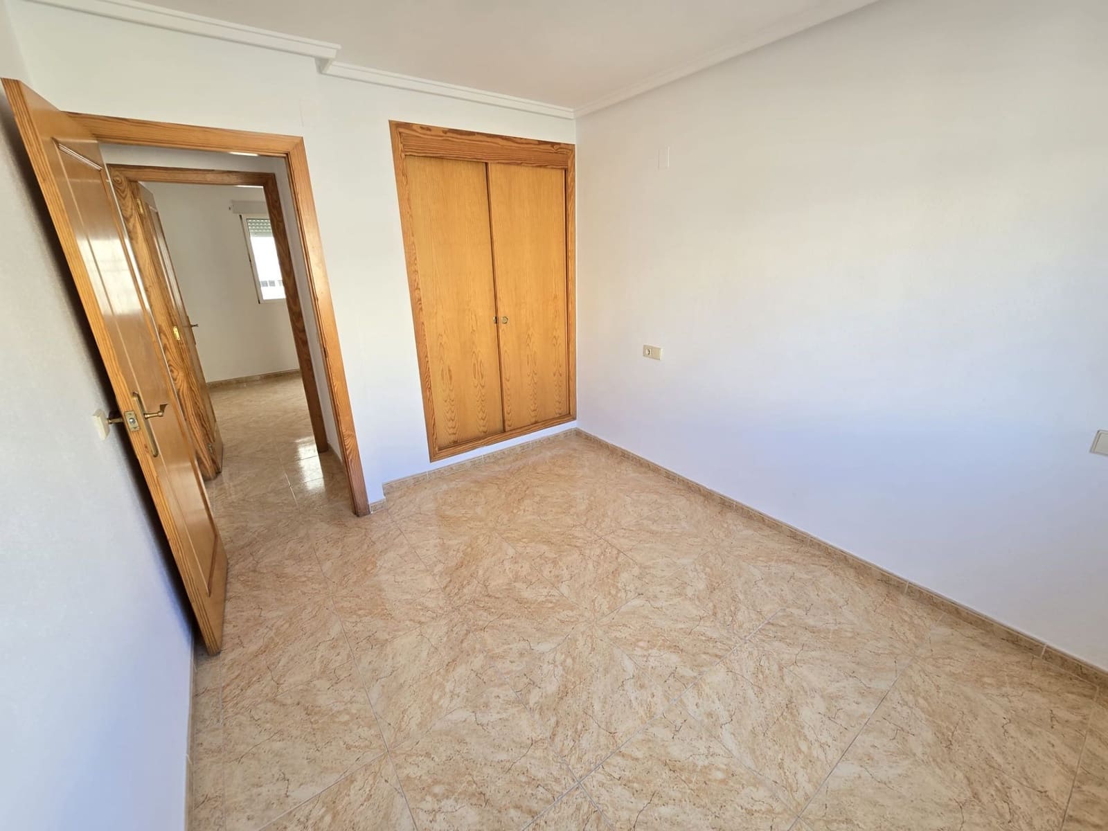 2 bedroom Apartment for sale in Torrevieja with pool - € 136,500 (Ref: 8874119)