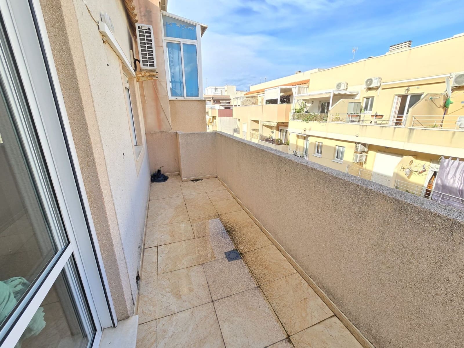 2 bedroom Apartment for sale in Torrevieja with pool - € 136,500 (Ref: 8874119)
